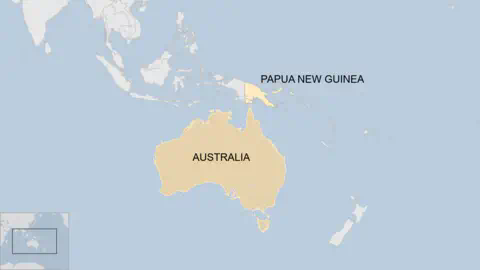 Papua New Guinea map in relation to Australia